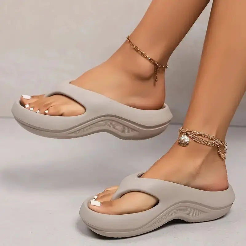 Claquette - Pieds En Mission